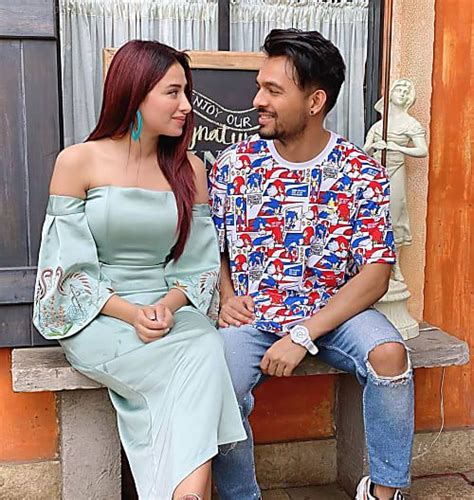 tony kakkar girlfriend